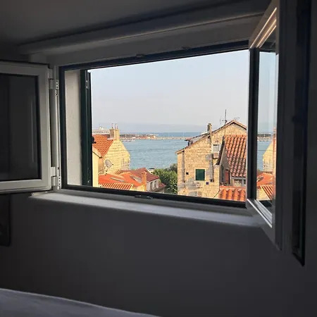 Duplex In The Location In Town Spalato