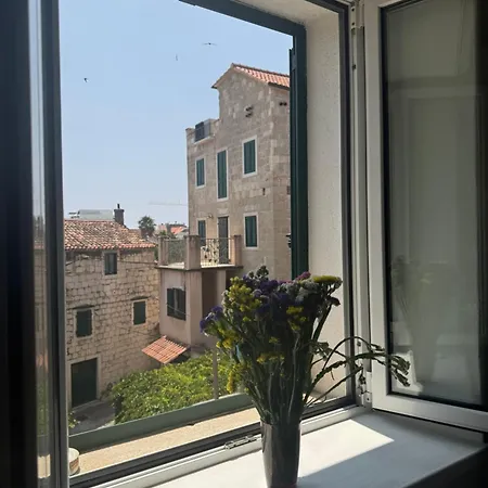 Duplex In The Location In Town *