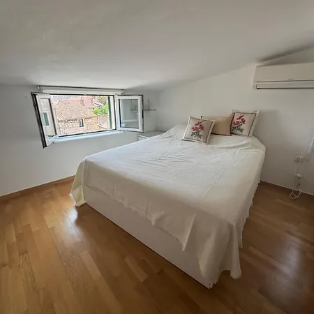 Duplex In The Location In Town Lejlighed Split